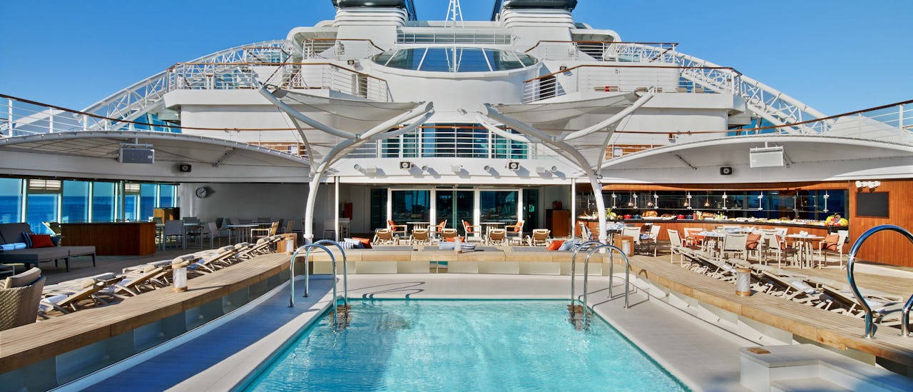 Genießen Sie den Pool