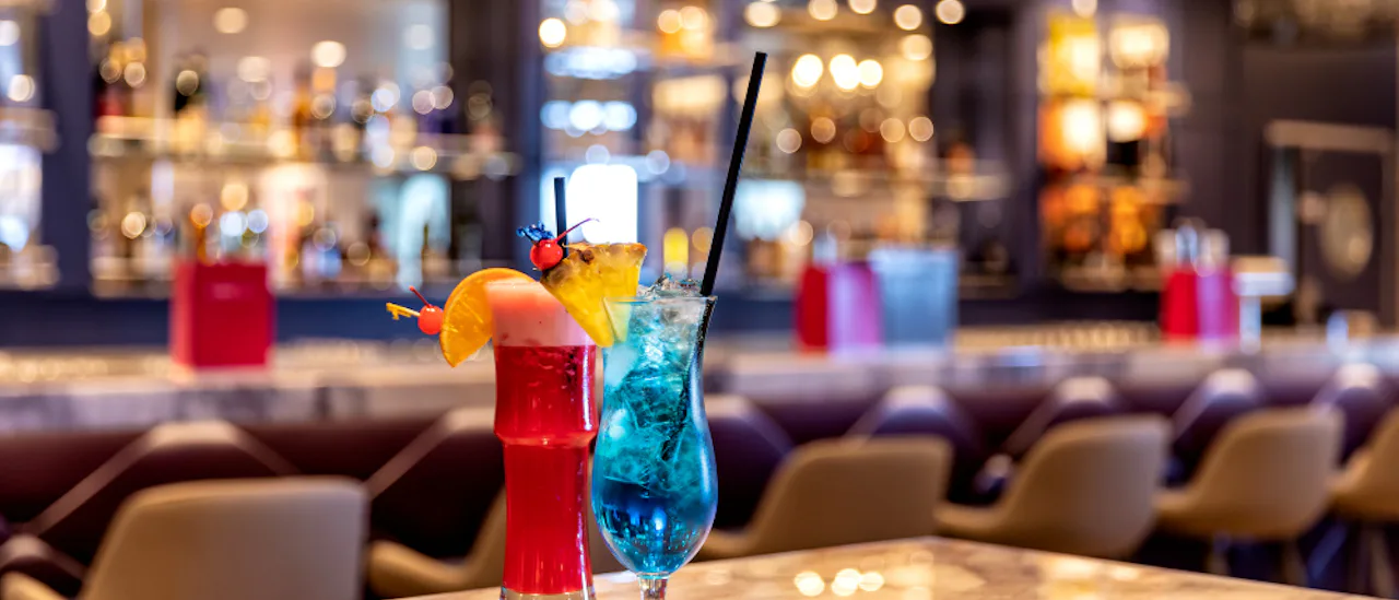 Die Lumas Bar ist der ideale Ort für ein erfrischendes Getränk.