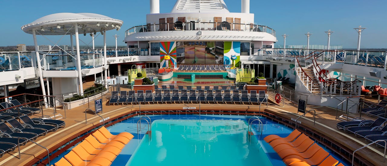 Willkommen auf dem Pooldeck