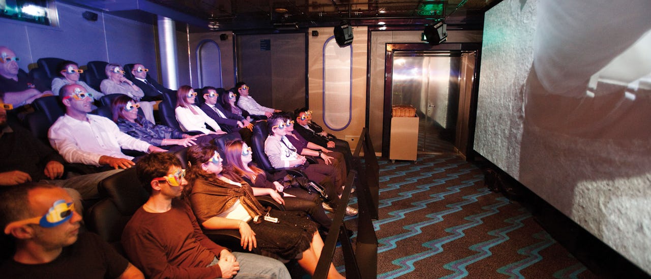 Sehen Sie sich einen Film im Kino an