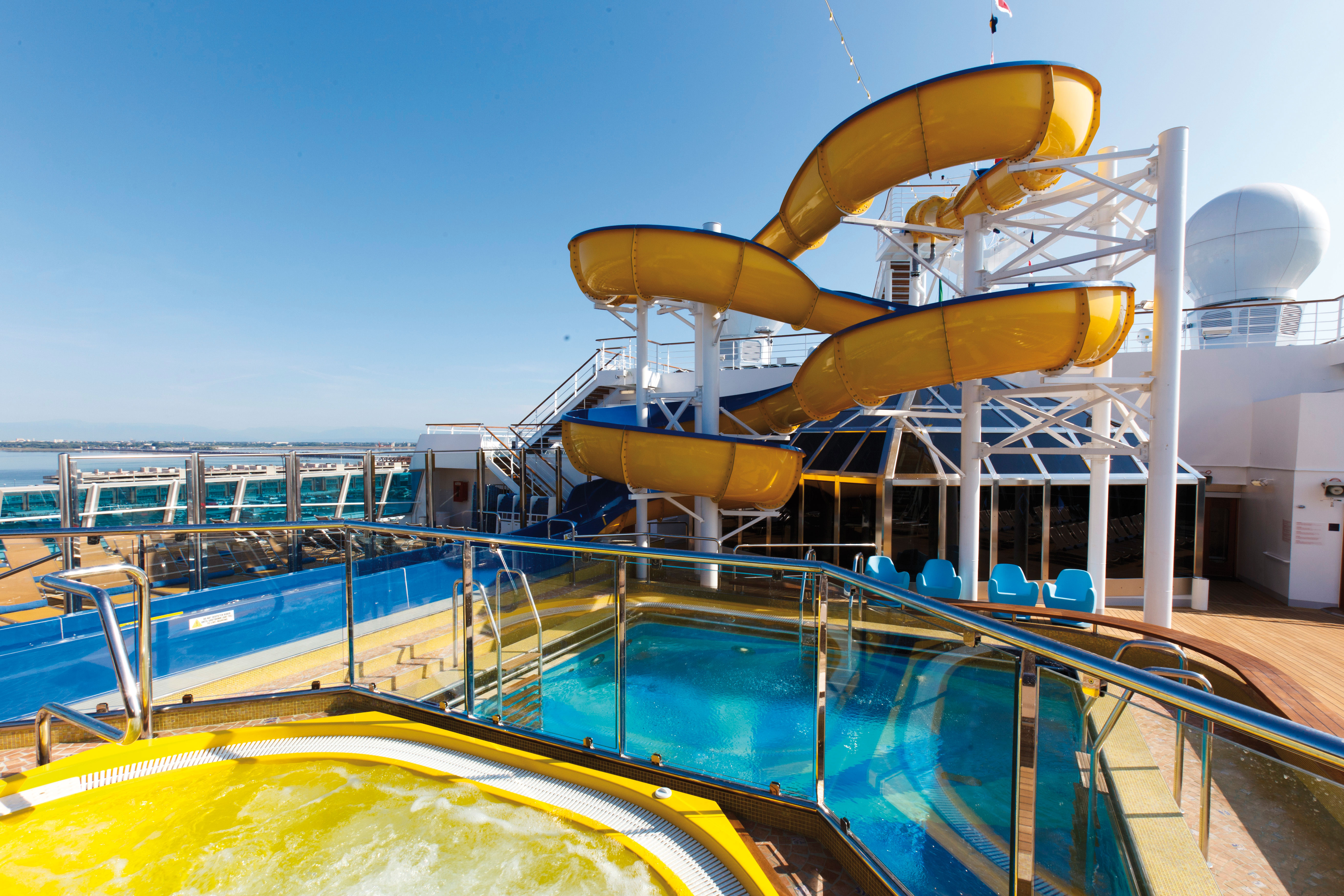 Costa Fascinosa, Mittelmeer