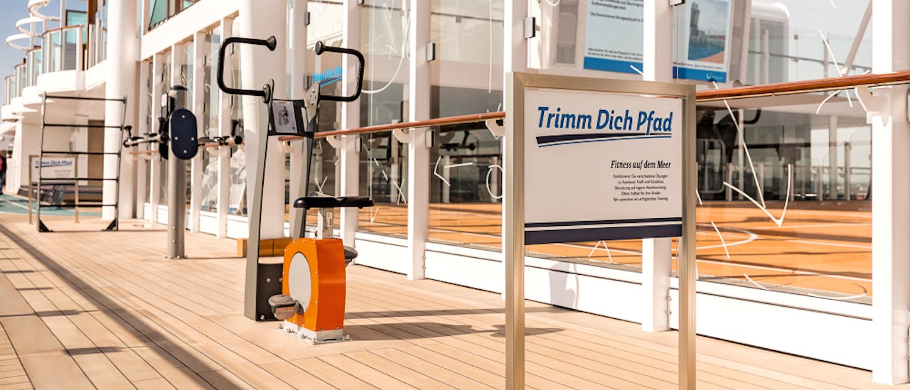 Der Fitnessparcours besteht aus insgesamt acht Geräten