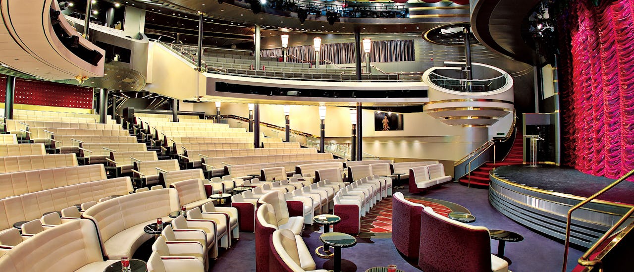 Das Theater in der Erwartung einer von Las Vegas inspirierten Show.