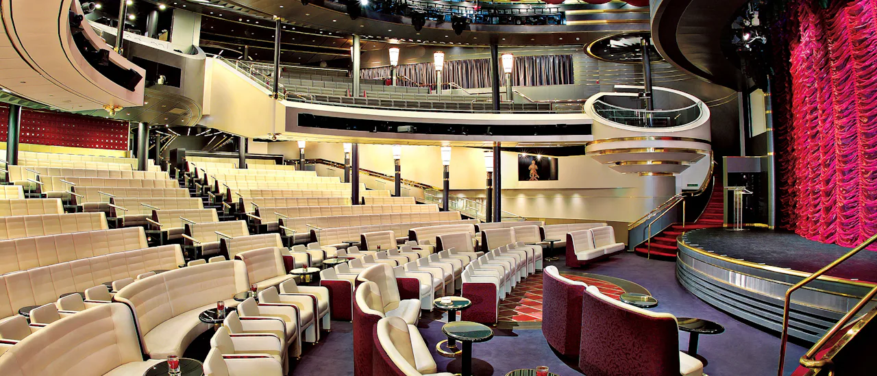 Das Theater in der Erwartung einer von Las Vegas inspirierten Show.