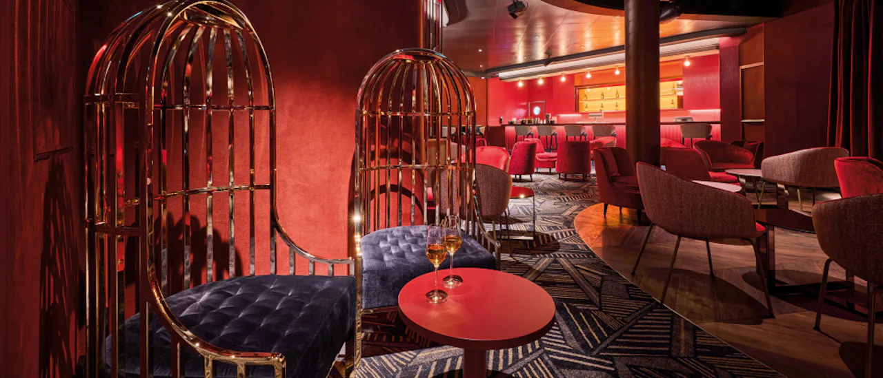 Burlesque in der Bar La Cage