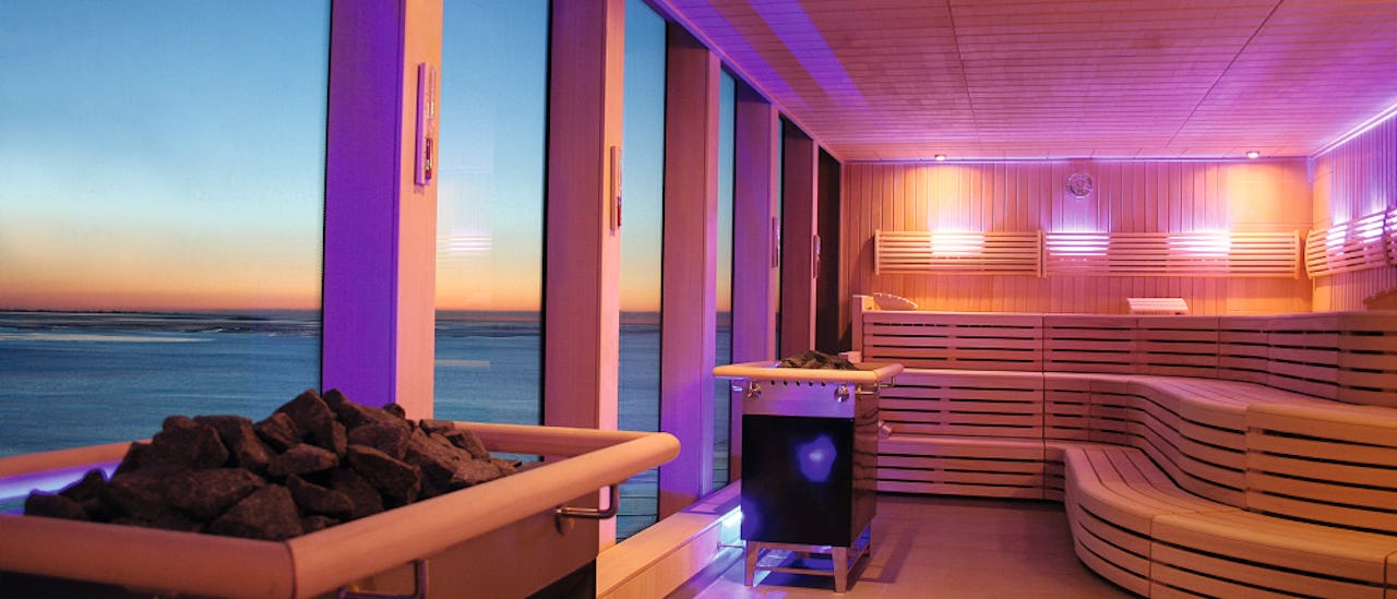 Finnische Sauna mit herrlichem Ausblick auf die unendliche Weite des Meeres