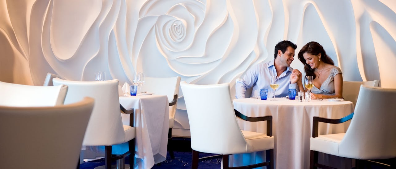 Das Restaurant Blu steht ausschließlich Gästen der Aquaclass-Kabinen zur Verfügung. Blu serviert gesundes Gourmet-Essen.
