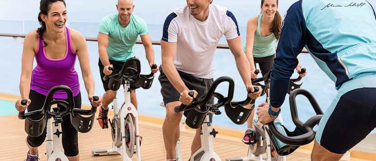 Die Cycling-Kurse finden im Cycling-Raum oder in der Arena statt